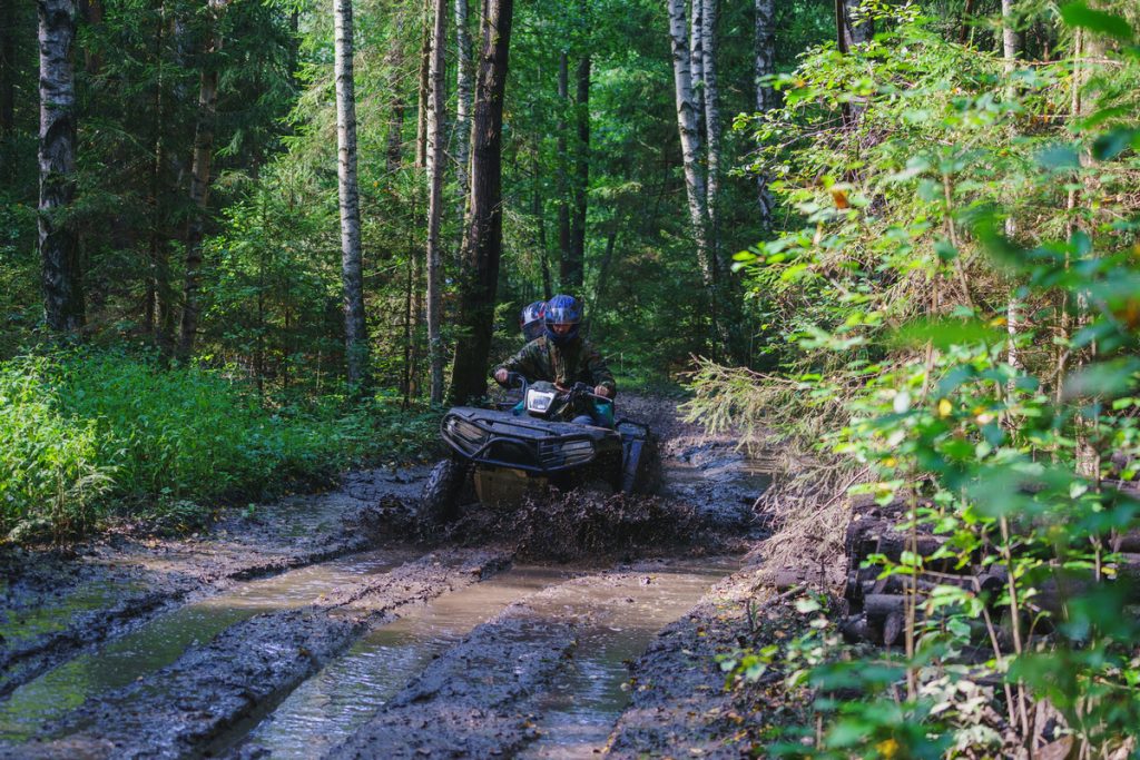 Here are a few common ATV trail signs to be aware of before your expedition. Ensure the safety of yourself and others with our ATV trail maps app. Download now!